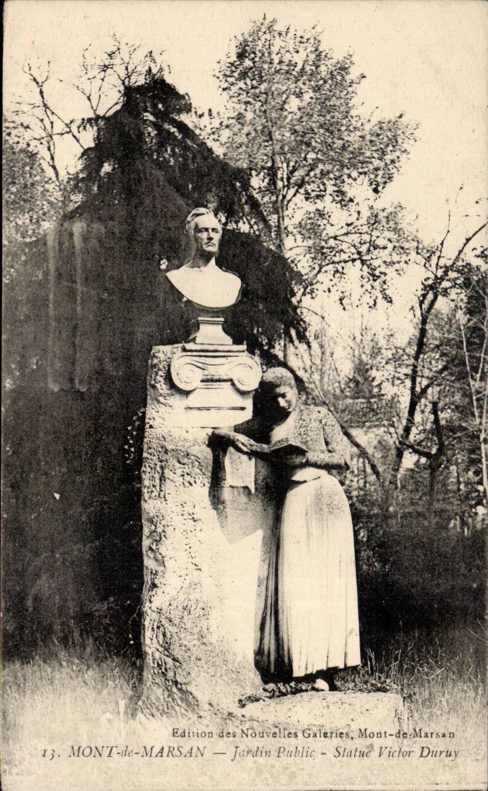 CPA Mont de Marsan Jardin public Statue Victor Duruy