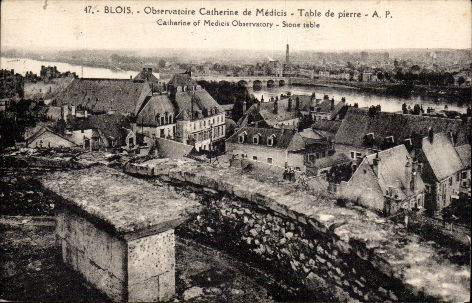 CPA Blois Observatoire Catherine de Medicis Table de pierre
