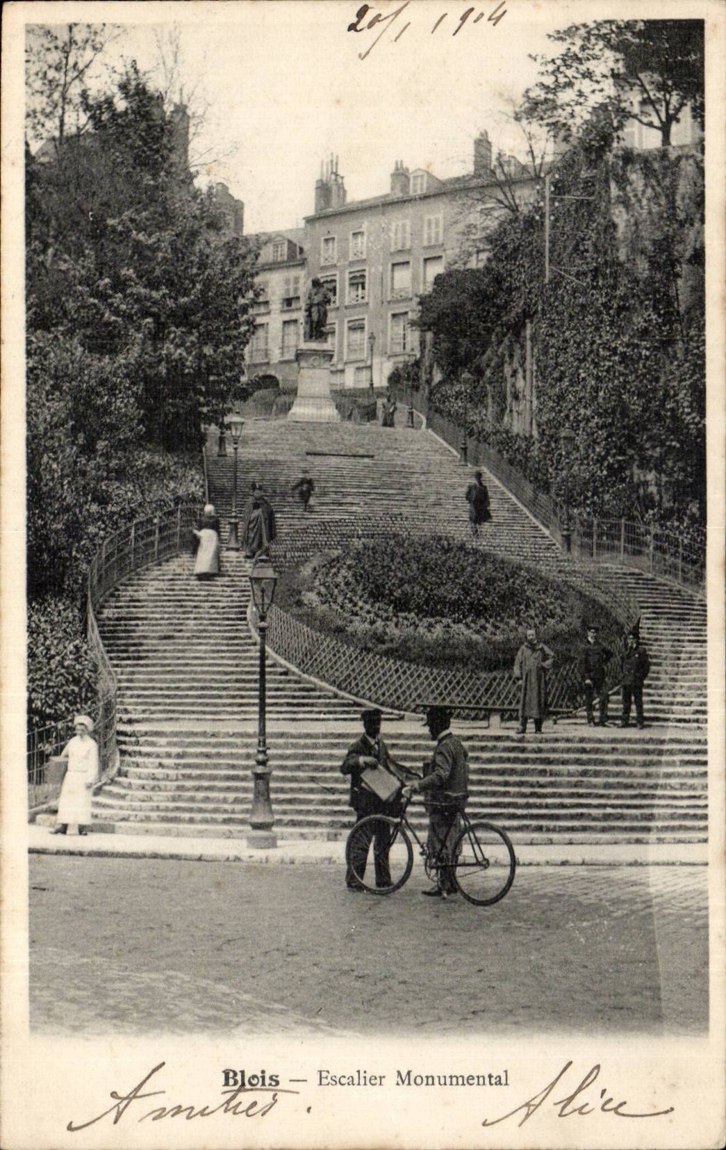 CPA Blois Escalier monumental