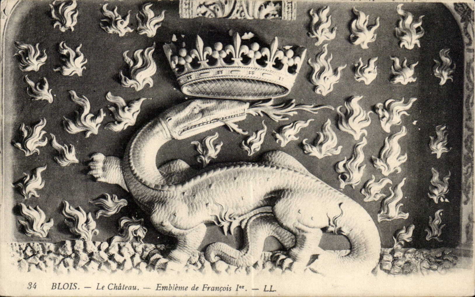 CPA Blois Le chateau Embleme de Francois 1er