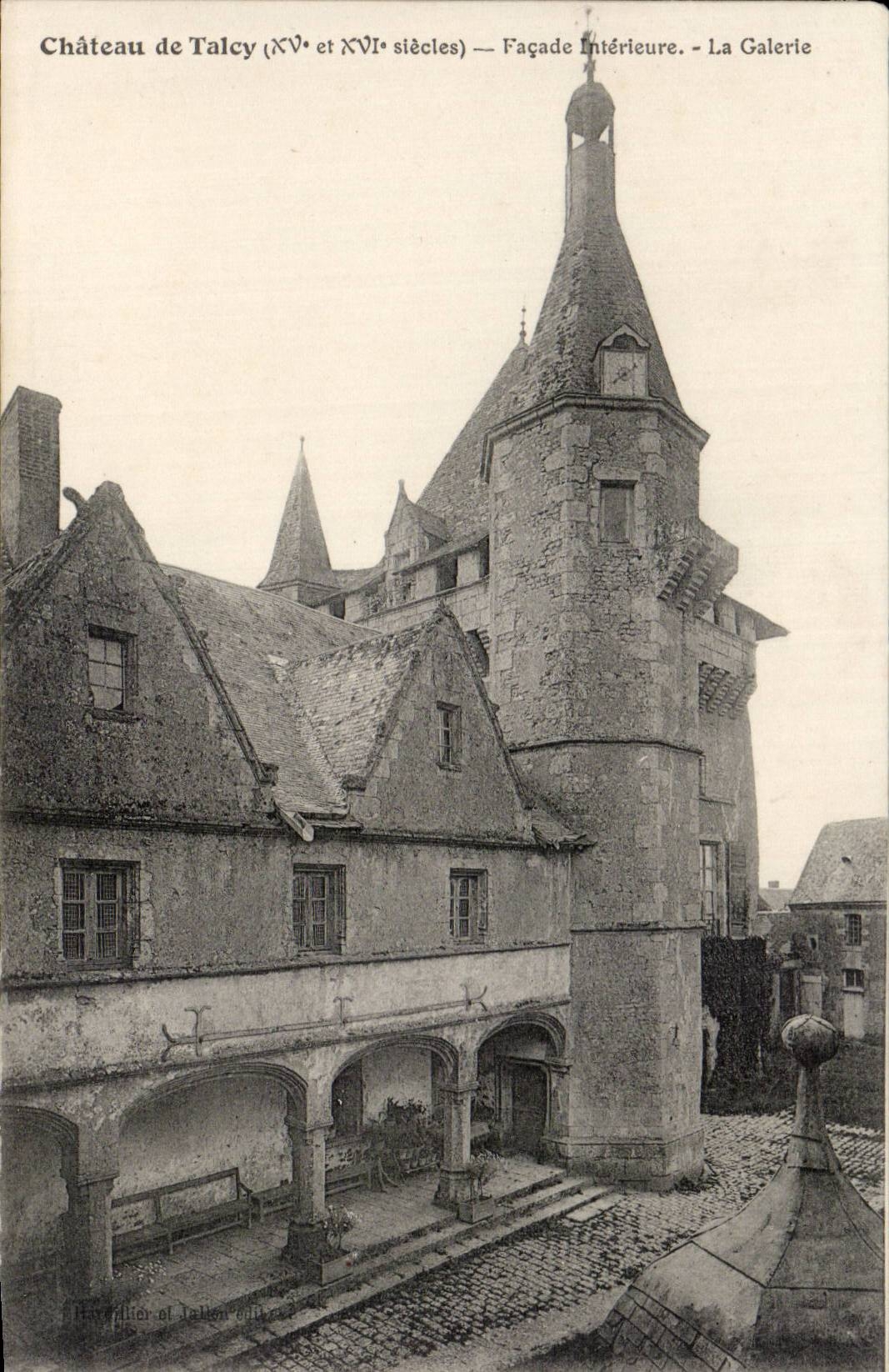 Château de Talcy (XVe et XVIe siècles) — Façade Intérieure. - La Galerie