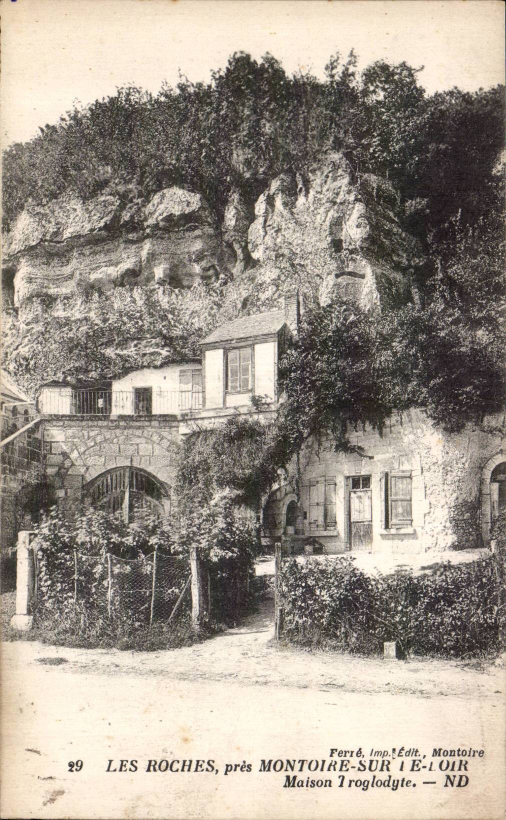 CPA Les Roches pres montoire sur le Loir Maison troglodyte