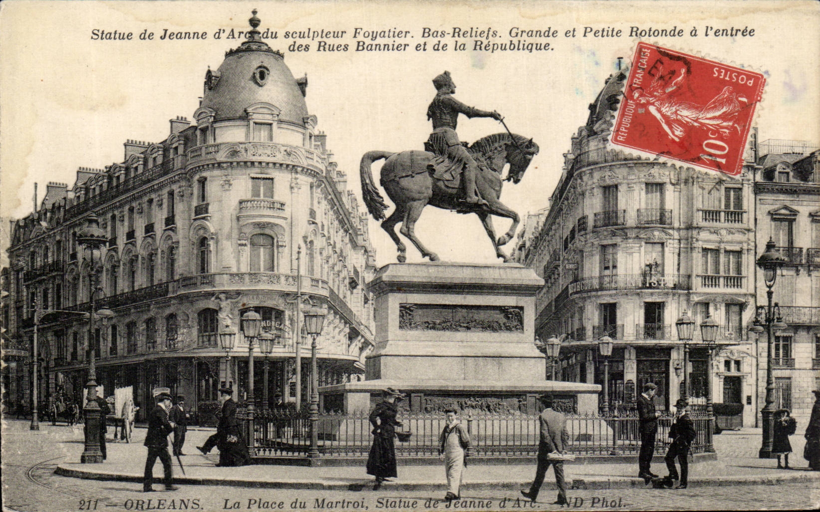 CPA Orleans La place du Martroi 