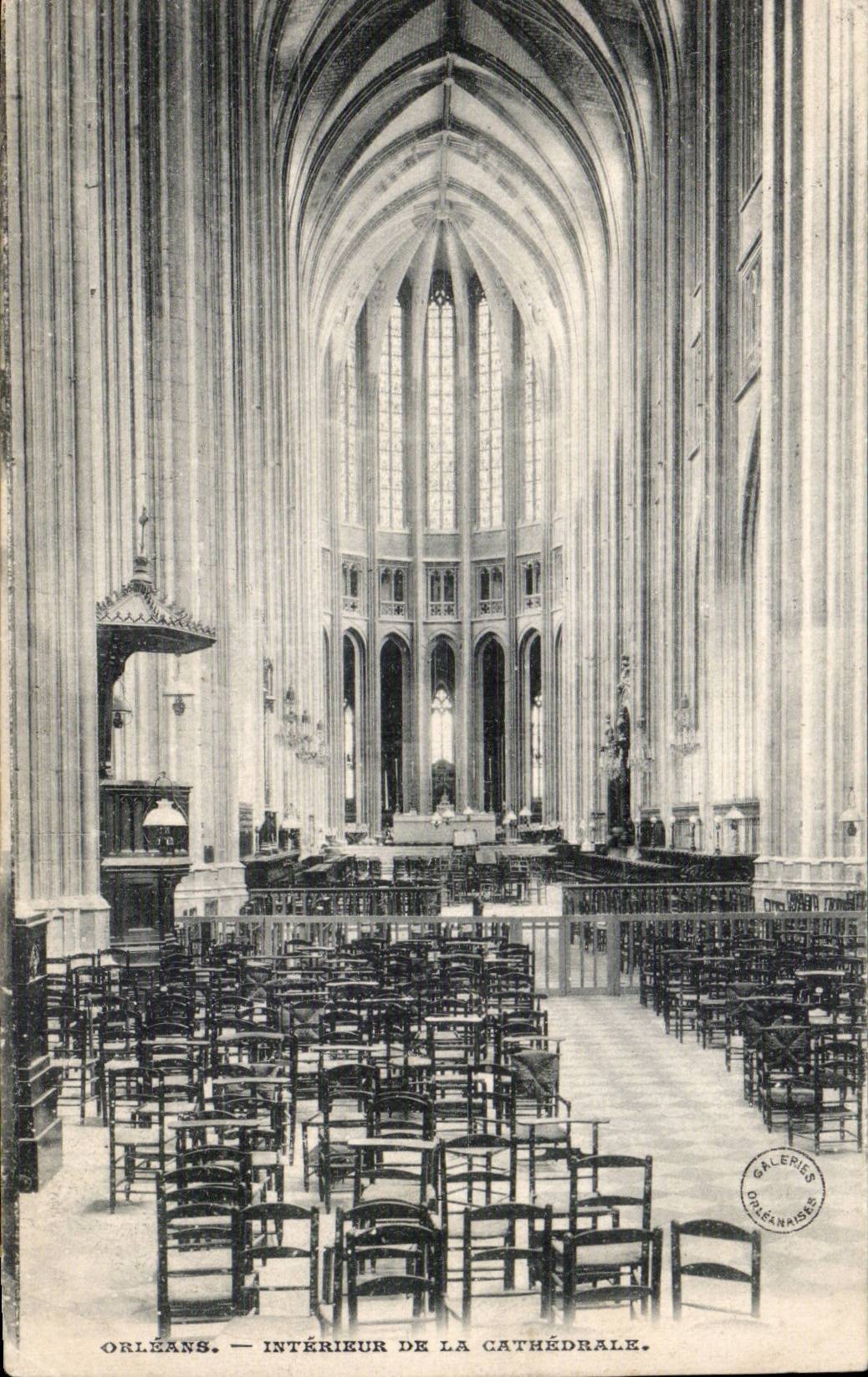 CPA Orleans Interieur de la cathedrale