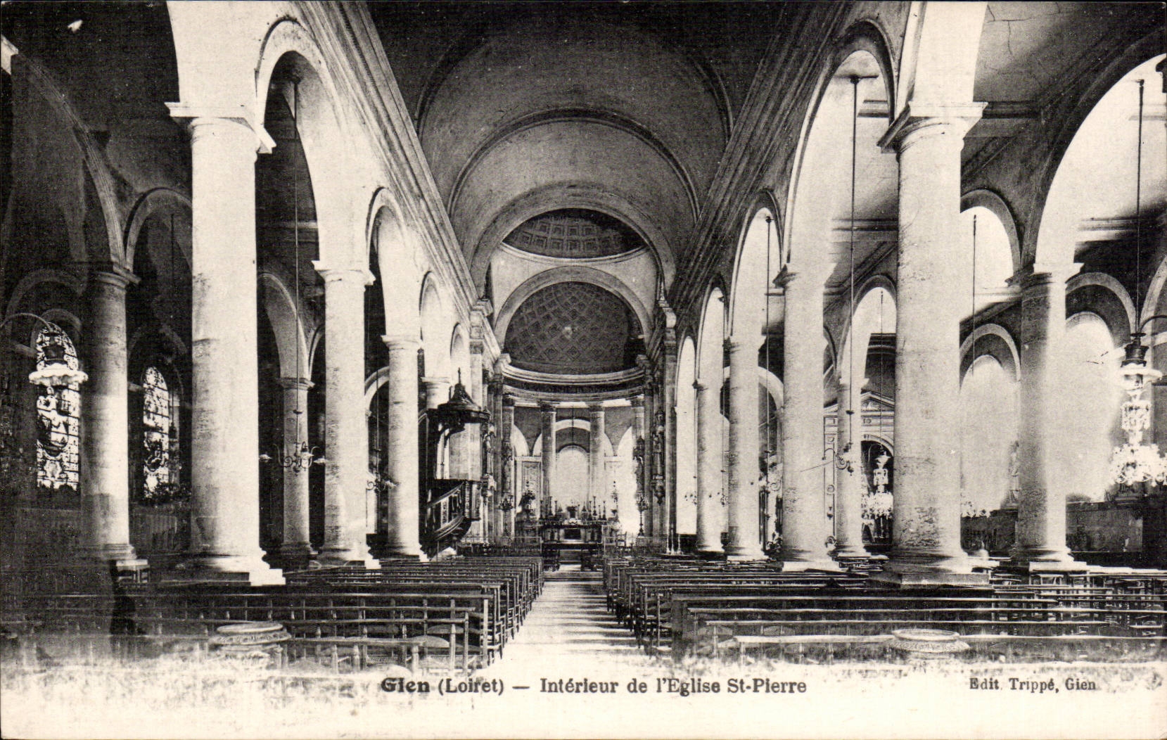 Glien (Loiret) — Intérieur de l'Église St-Pierre — Édit Trippé, Glien