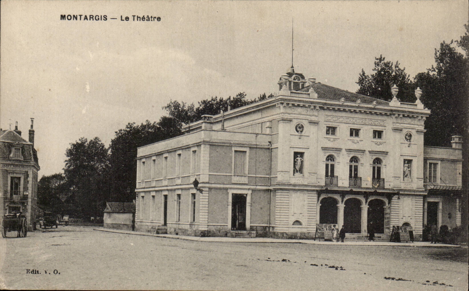 CPA Montargis Le Theatre