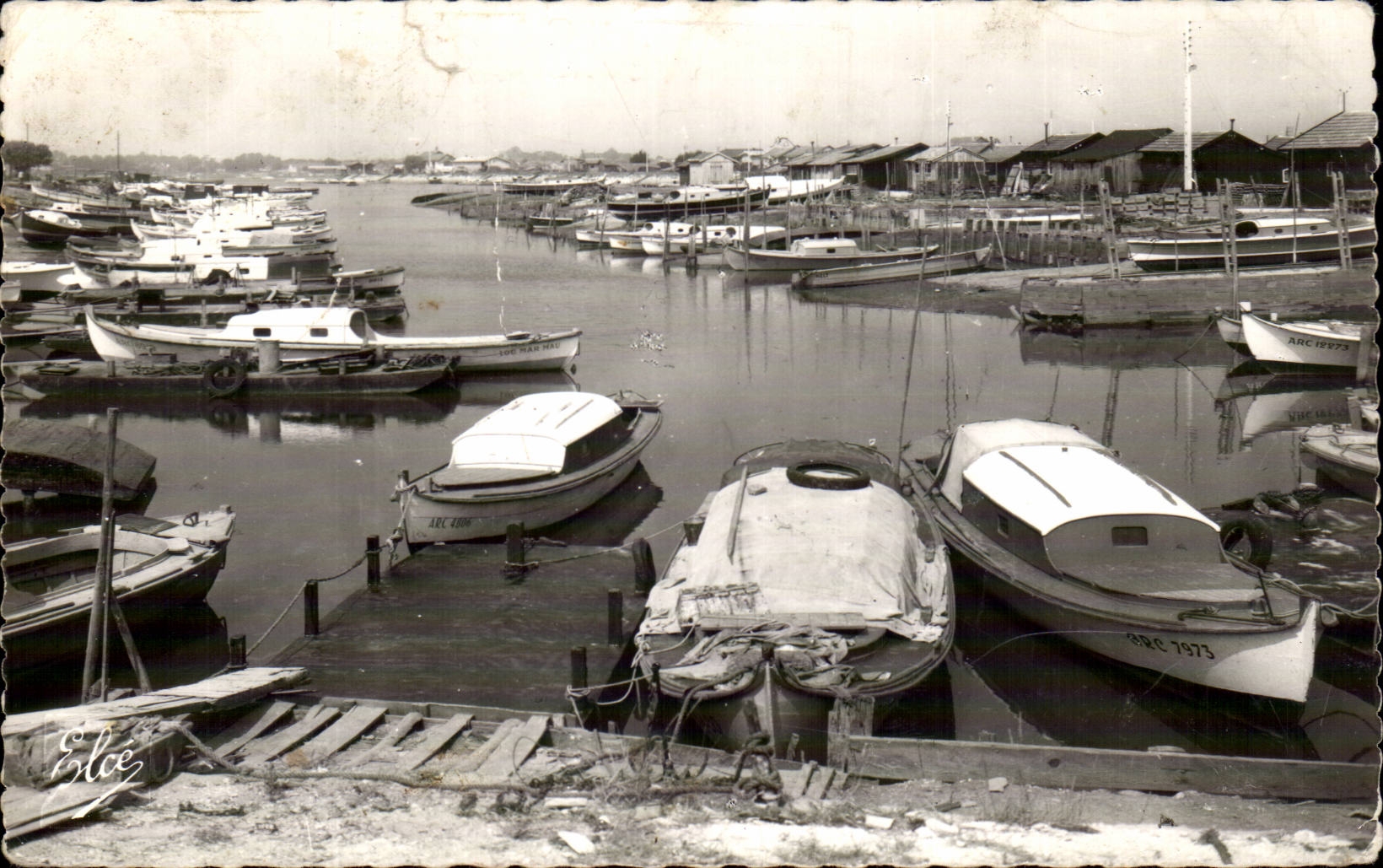 CPSM La Teste de Buch Le port et la flotille de Pinasses de Peche