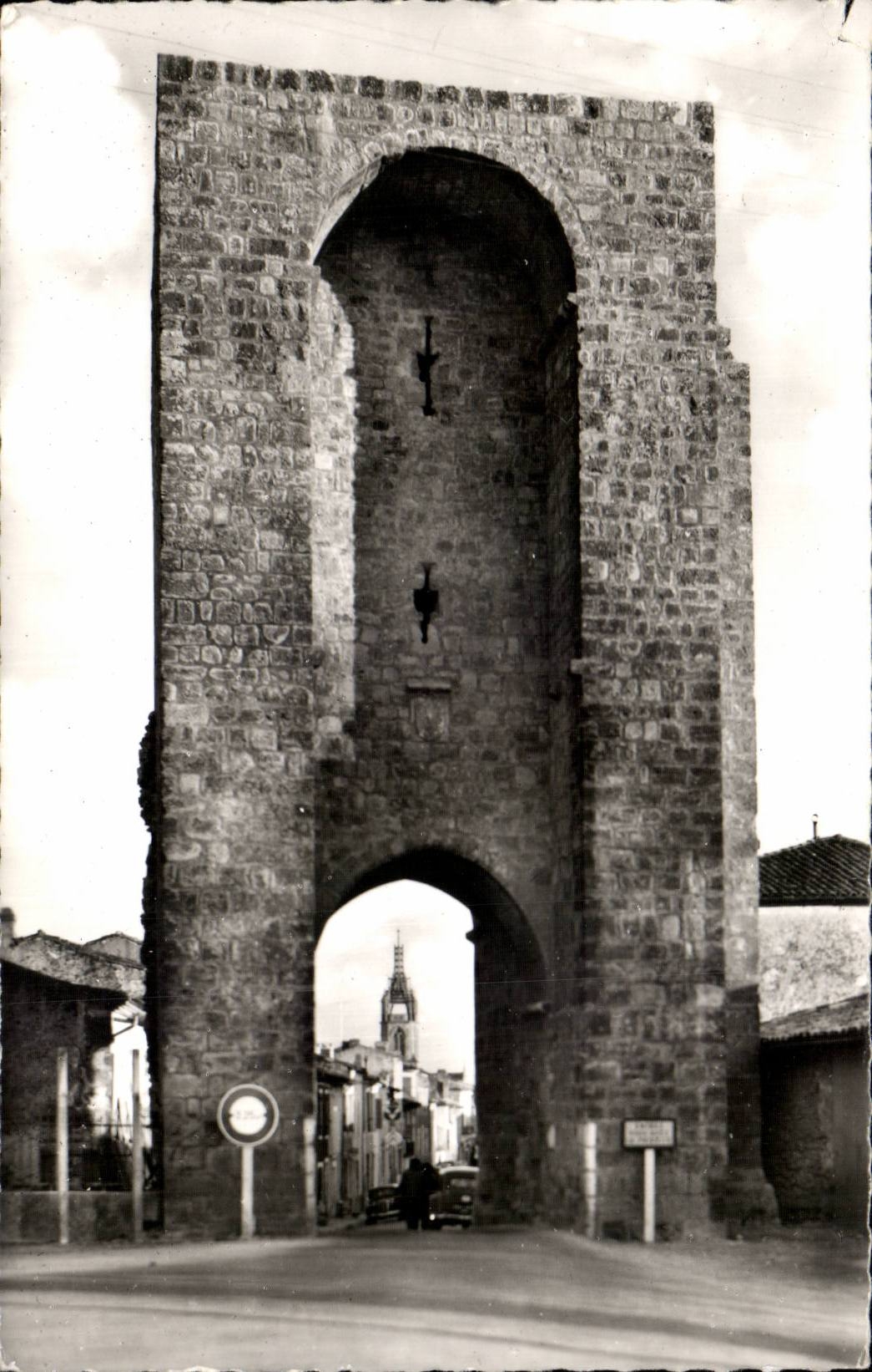 Sauveterre de Gironde — Porte Saubotte XIIIe siècle — Librairie Gontier