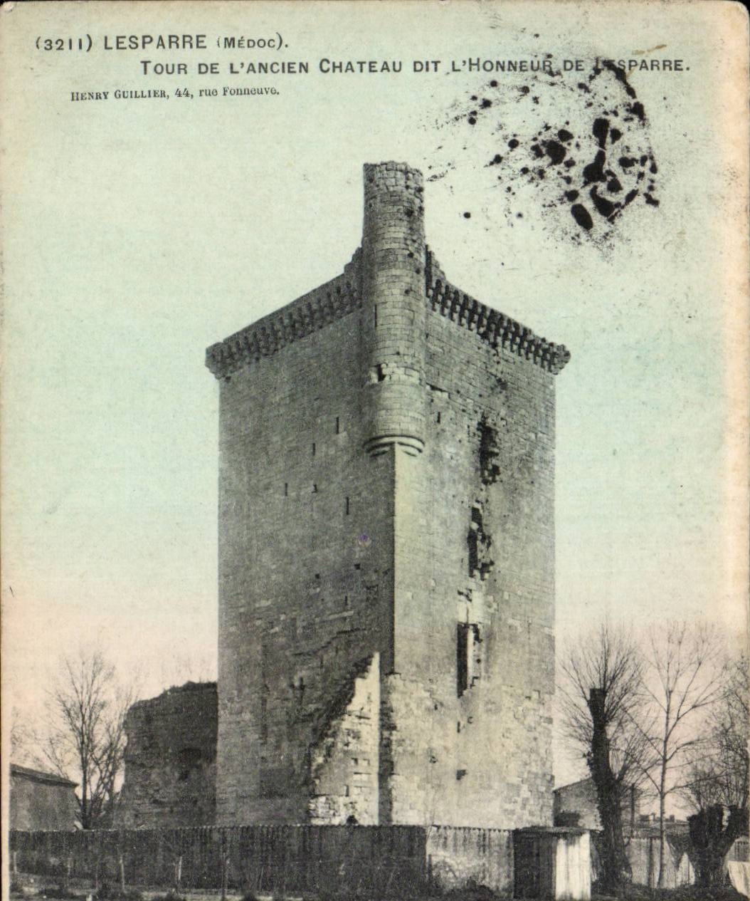 CPA Lesparre Tout de l'ancien chateau dit l'honneur de Lesparre