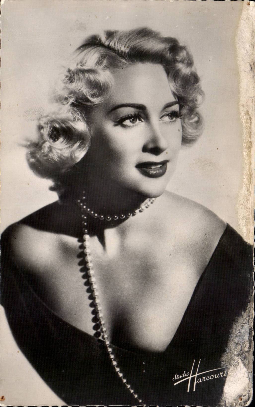 CPSM Acteur Actrice Cinema Martine Carol