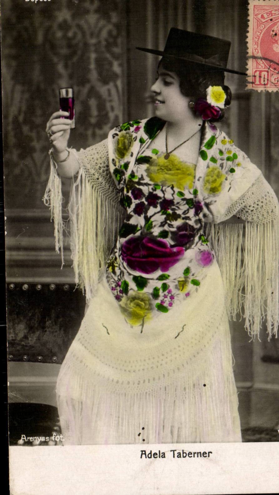 CPA Espagne Spain Espana Adela Taberner Folklore Costume