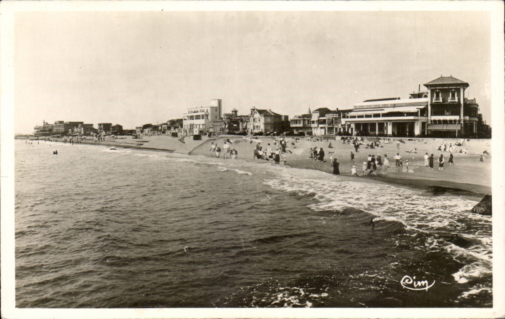 Palavas-les-Flots — La Plage et le Casino — Éditeur Cim