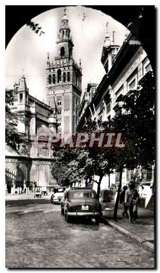 CPA Espagne Espana Spain Sevilla La Giralda desde el patio de Banderas