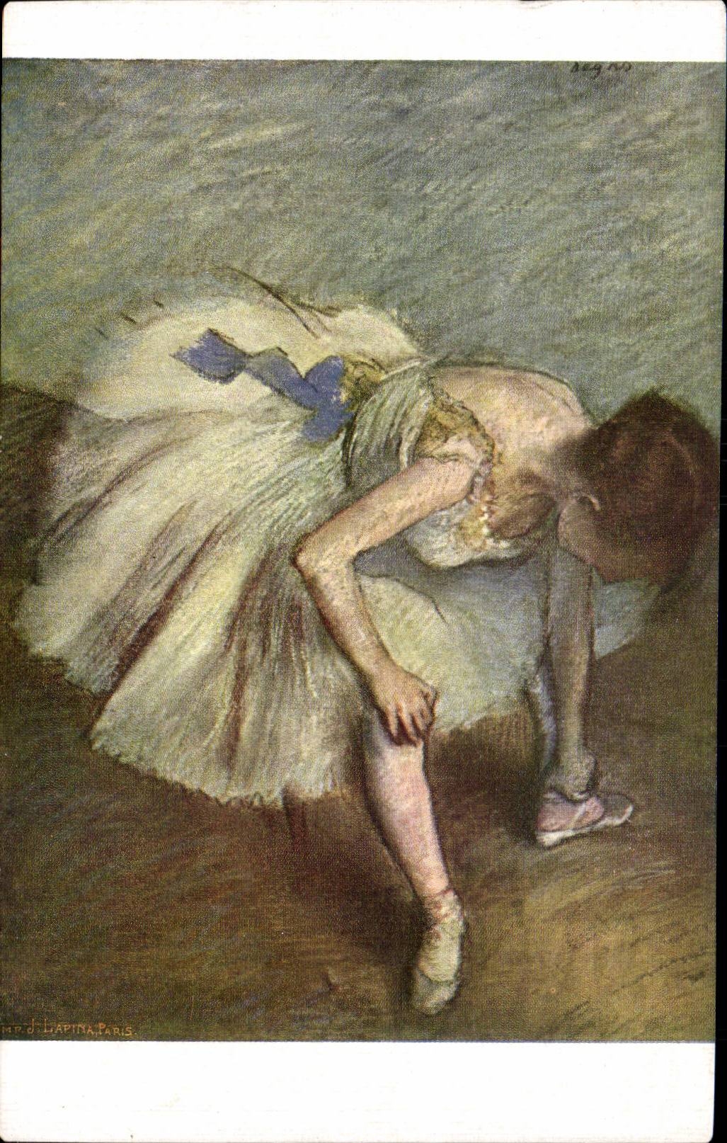 CPA Degas Danseuse nouant son brodequin