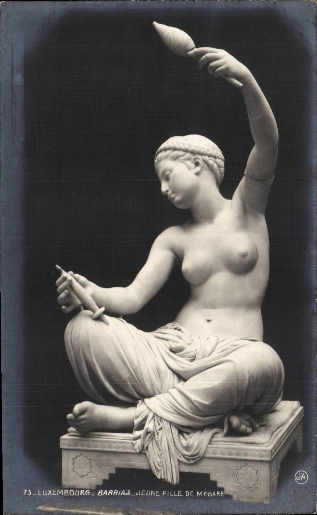 Statue de « Une Fille de Mégare » — Luxembourg — Barrìas — n°73