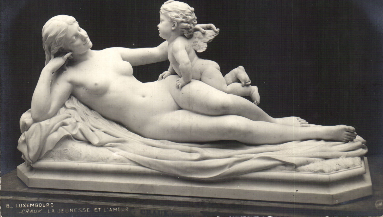 Jeunesse et l'Amour — sculpture de Craux — Luxembourg