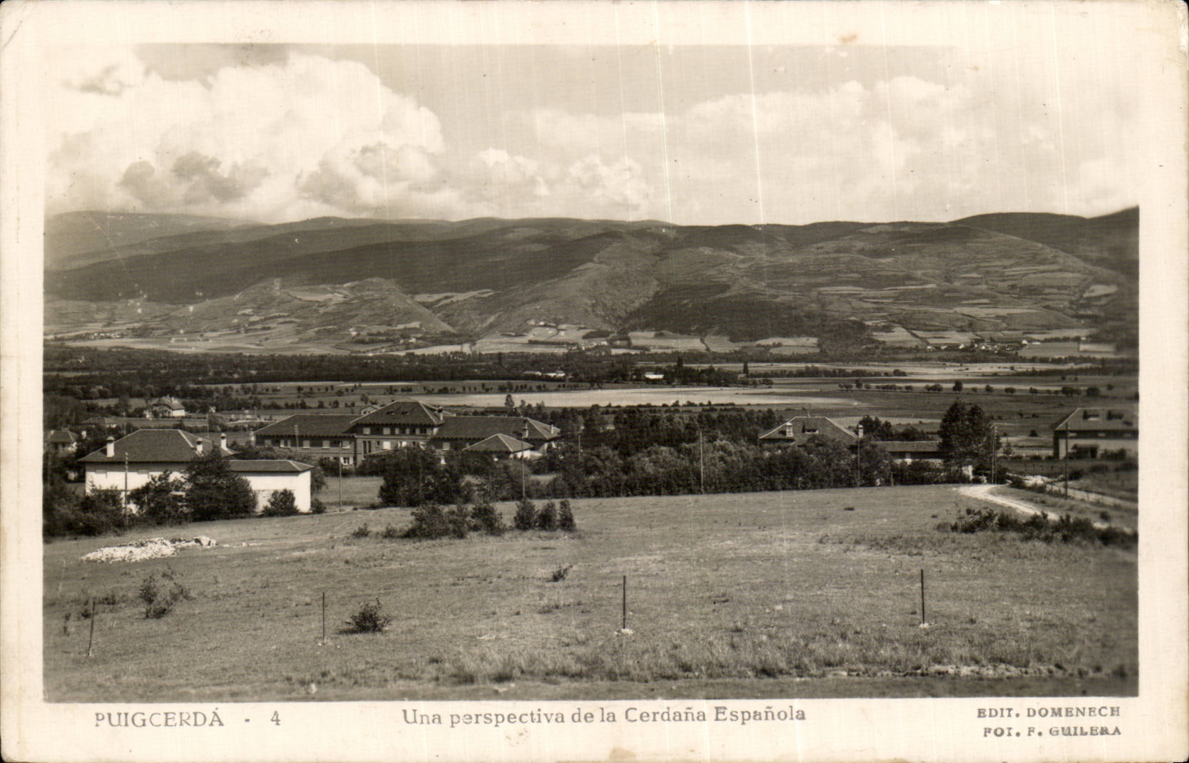 CPA Espagne Spain Espana Puigcerda Una perspectiva de la Cerdana Espanola