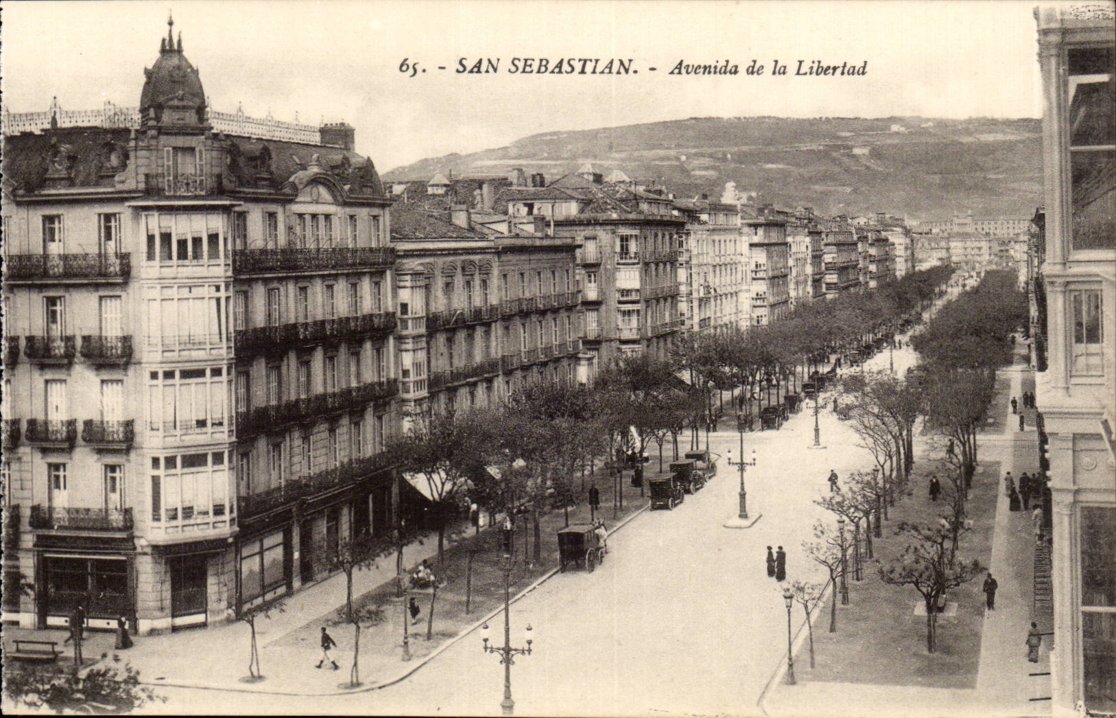 CPA Espagne Espana Spain San Sebastian Avenida de la Libertad