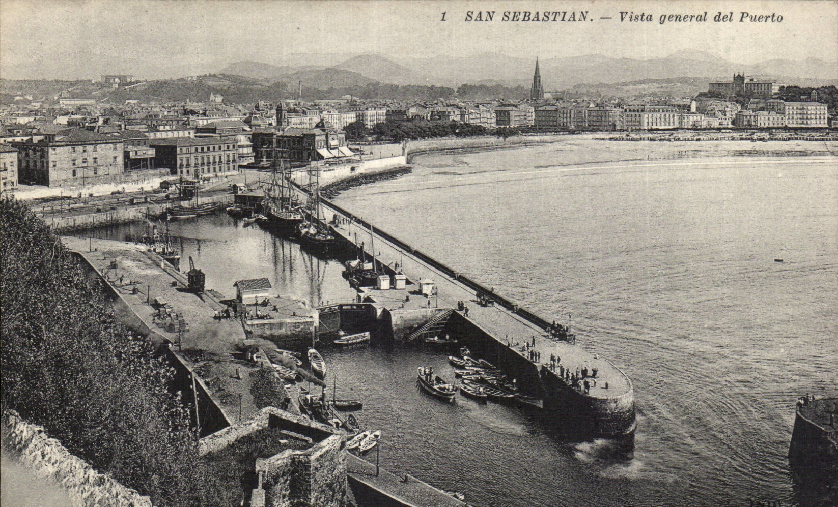 CPA Espagne Spain Espana San Sebastian Vista general del puerto