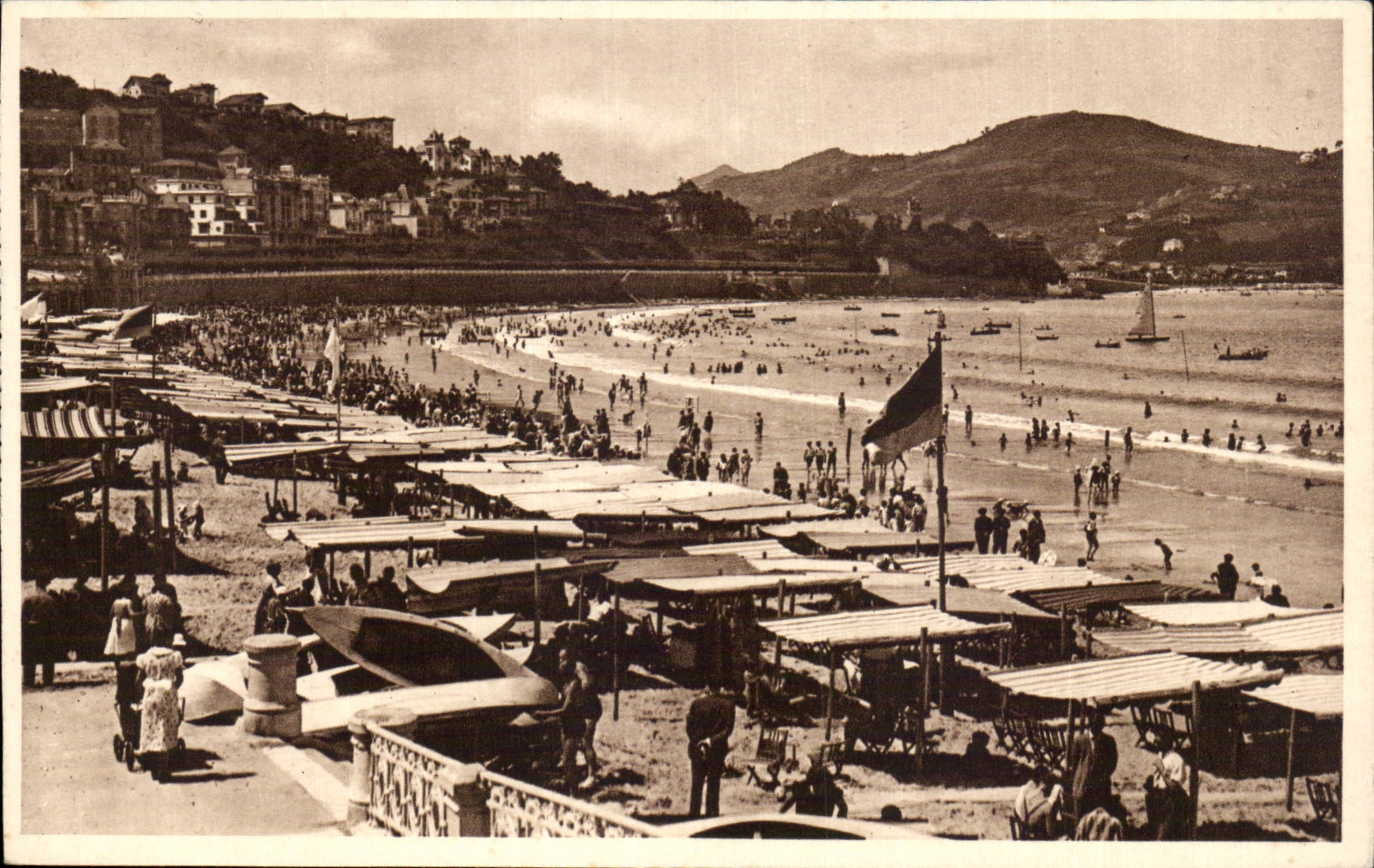 CPA Espagne Spain Espana San Sebastian Playa de banos
