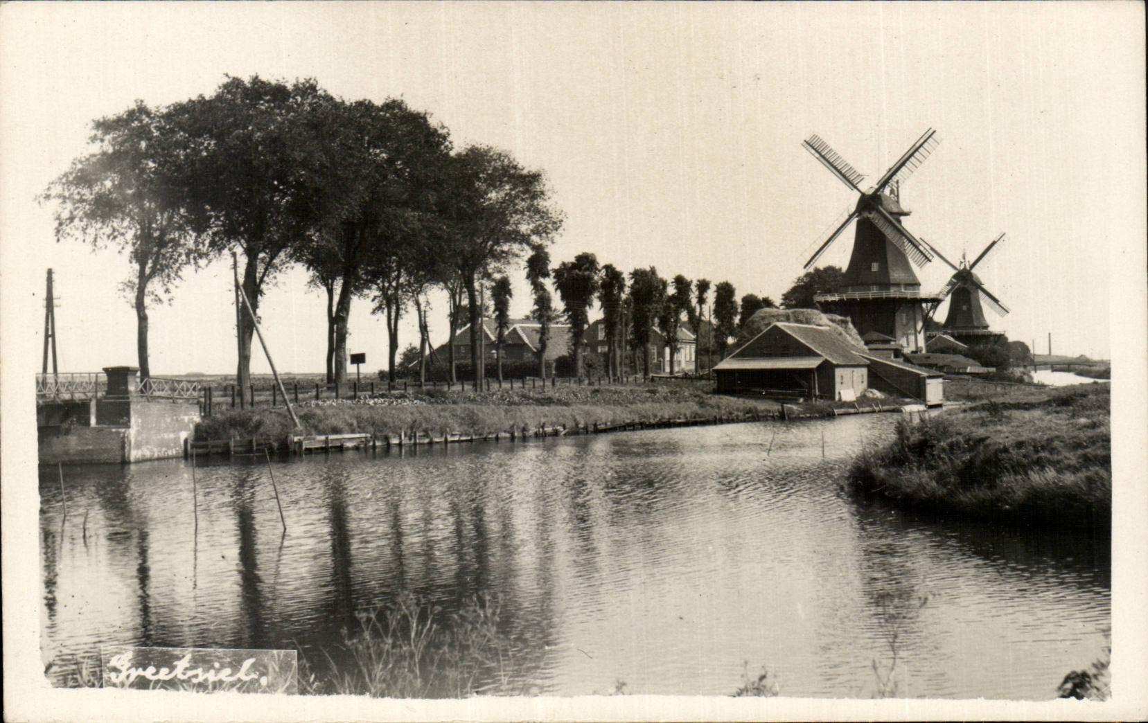 Greetzijl — vue avec moulins à vent et canal — éditeur inconnu
