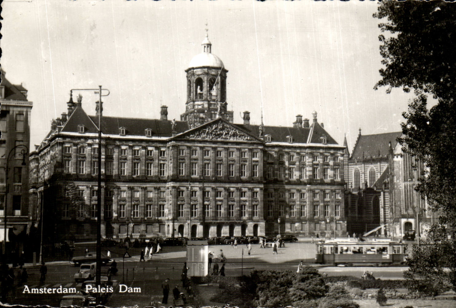Amsterdam. Paleis Dam — vue du palais et d'un tramway — H. Greven, Dunderden