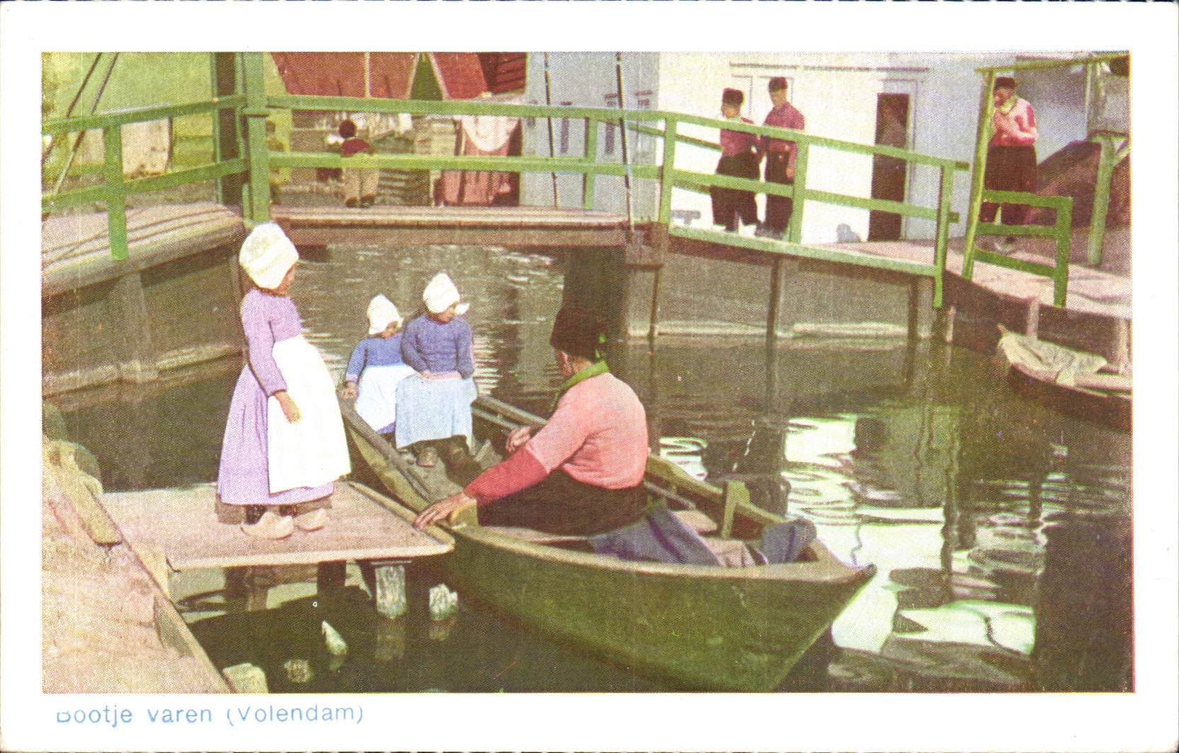 CPA Pays Bas Bootje Varen Volendam Holland Folklore Costume