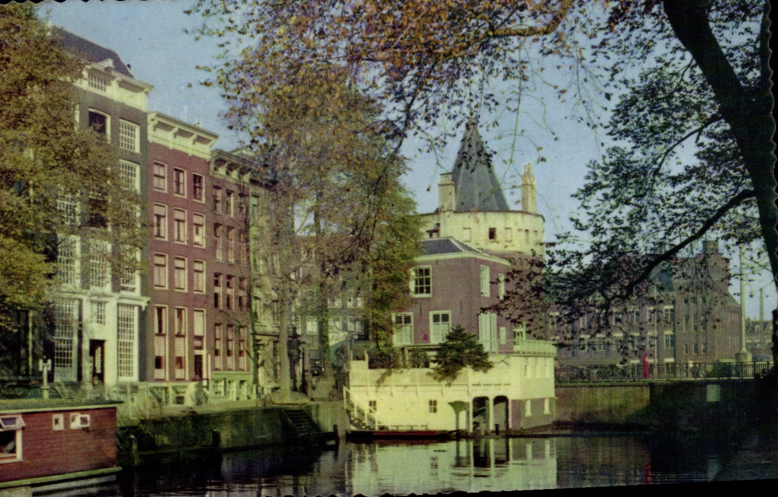 CPA Pays Bas Amsterdam Gelderse kade met Schreierstoren 