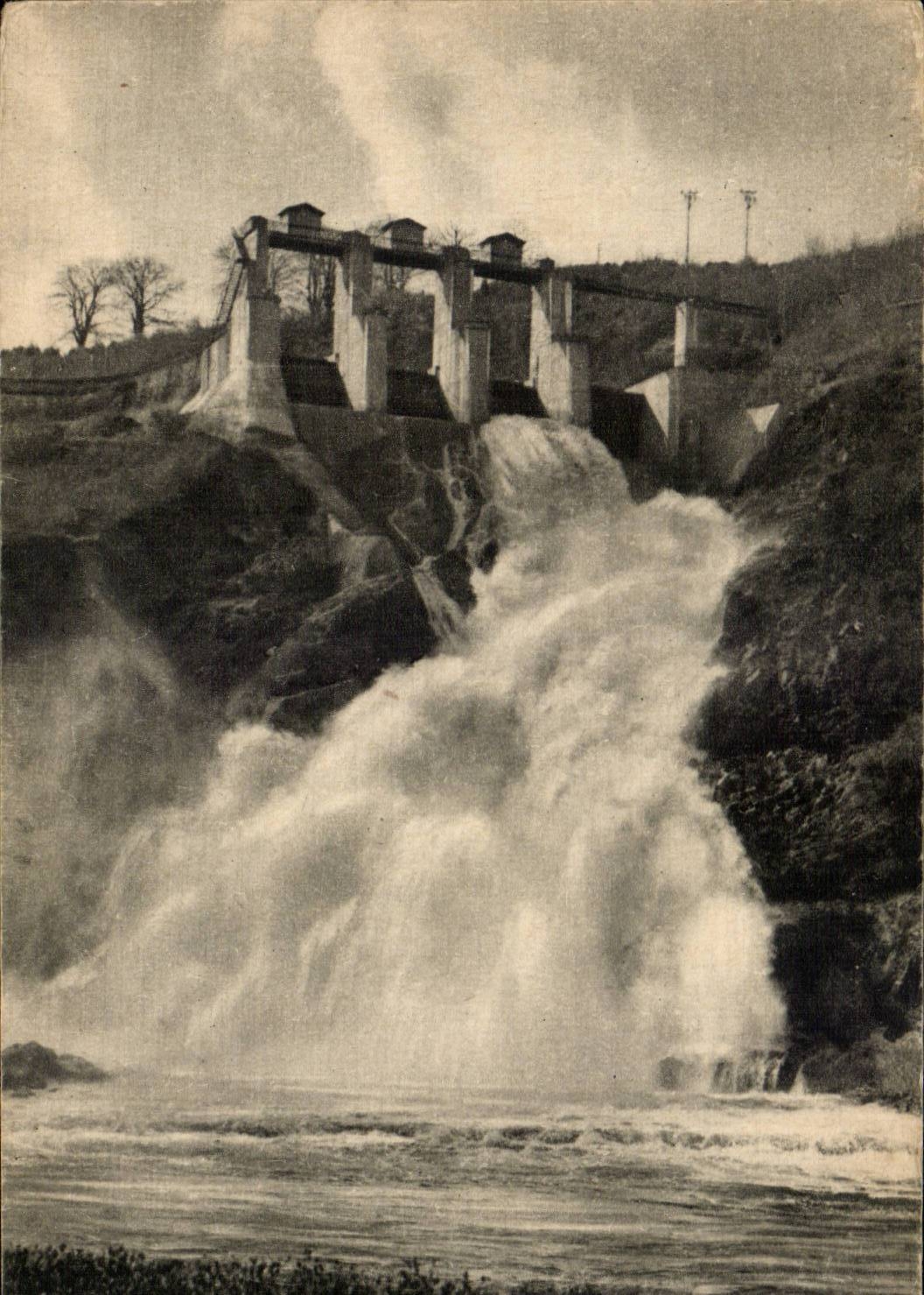 Barrage d'Eguzon — pendant une crue — Les Éditions Modernes, Limoges