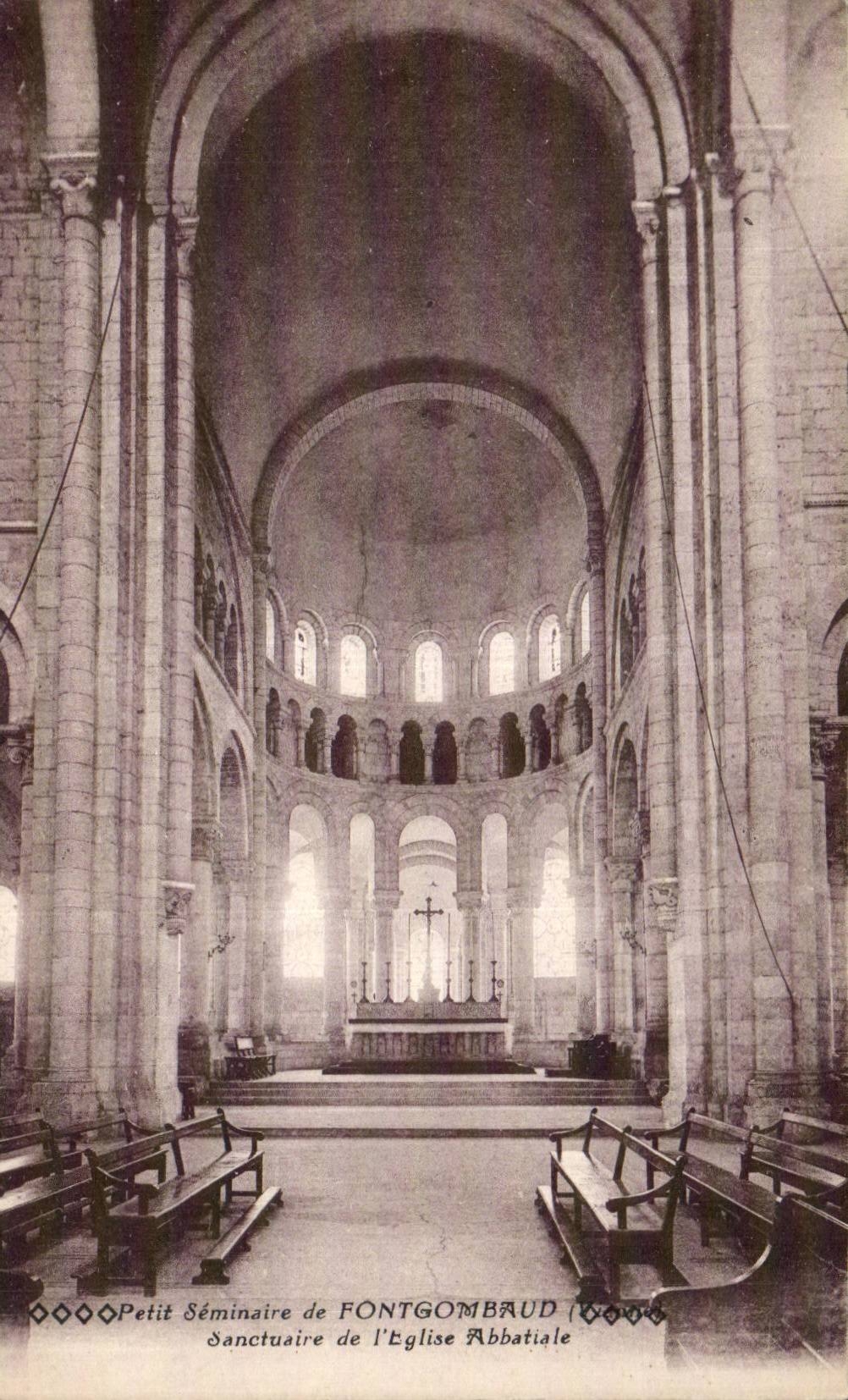 Sanctuaire de l'Église Abbatiale de FONTGOMBAUD — Petit Séminaire — CPAPHIL