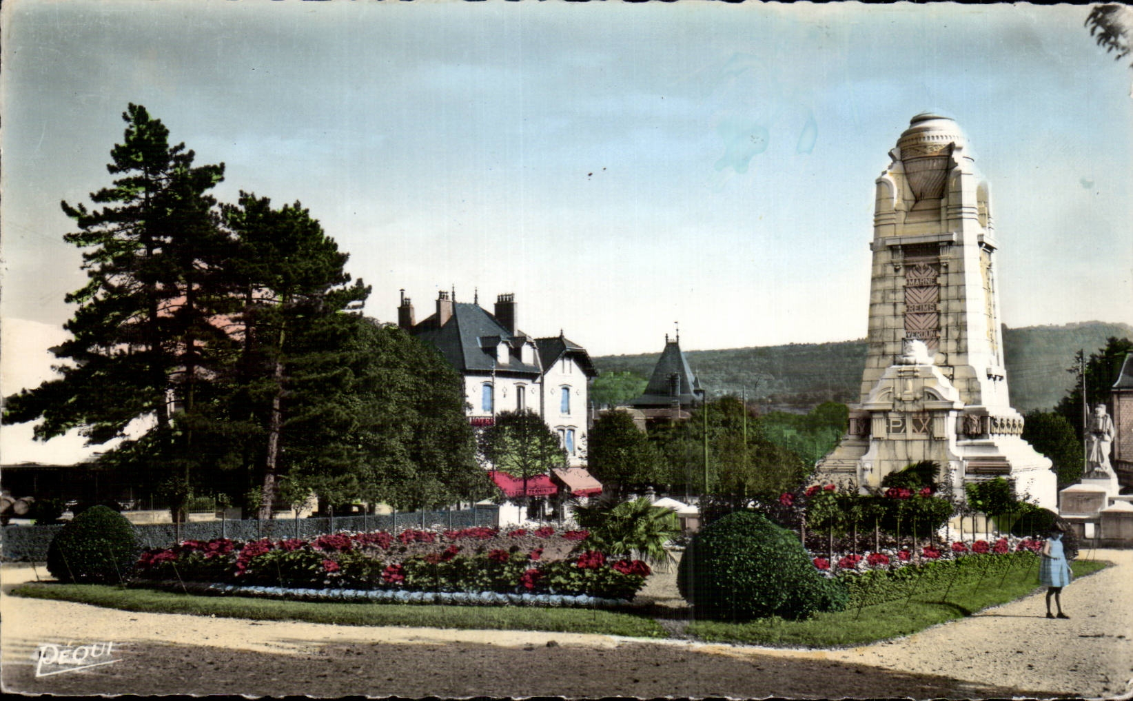BESANÇON-les-BAINS — Monument aux Morts — éditeur PEQUIGNOT, n°138