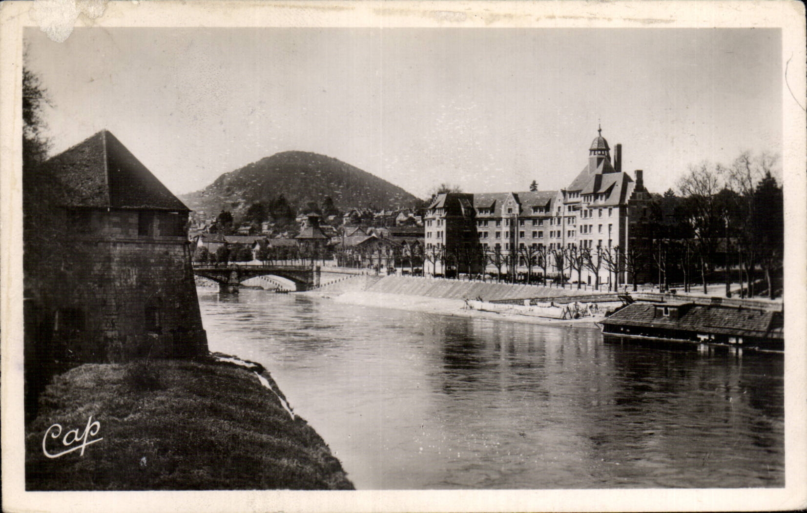 Besançon - Le Pont Carnot et Rosemont — Cité Universitaire — éditeur C.A.P. n°158