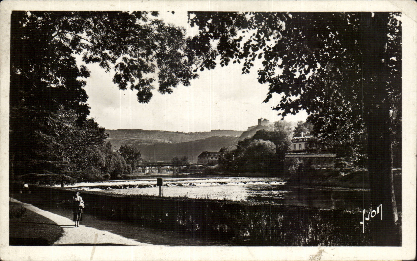 Les rives du Doubs au passage Micaud — éditeur: Editions d'Art 'Yvon' — n° B.1070