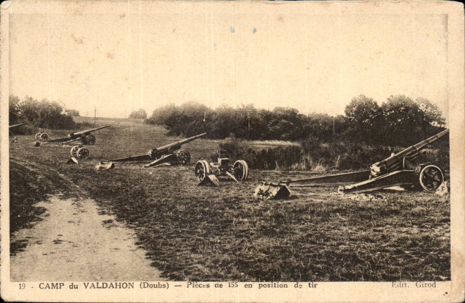 Camp du Valdahon (Doubs) — Pièces de 155 en position de tir — Edit. Girod