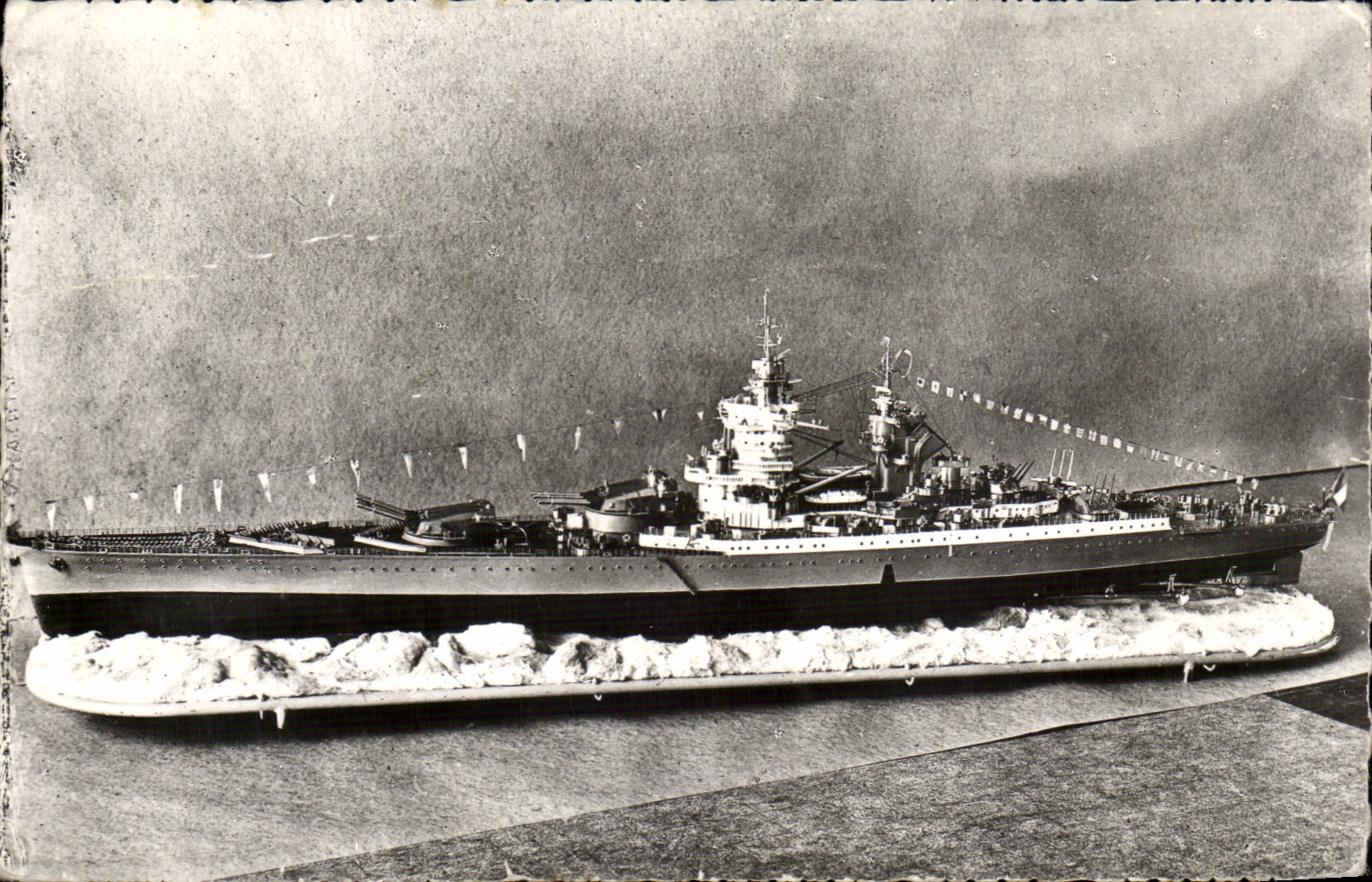 CPSM Le Richelieu Maquette au 1/100eme par M Chevrolet Taillecourt Doubs