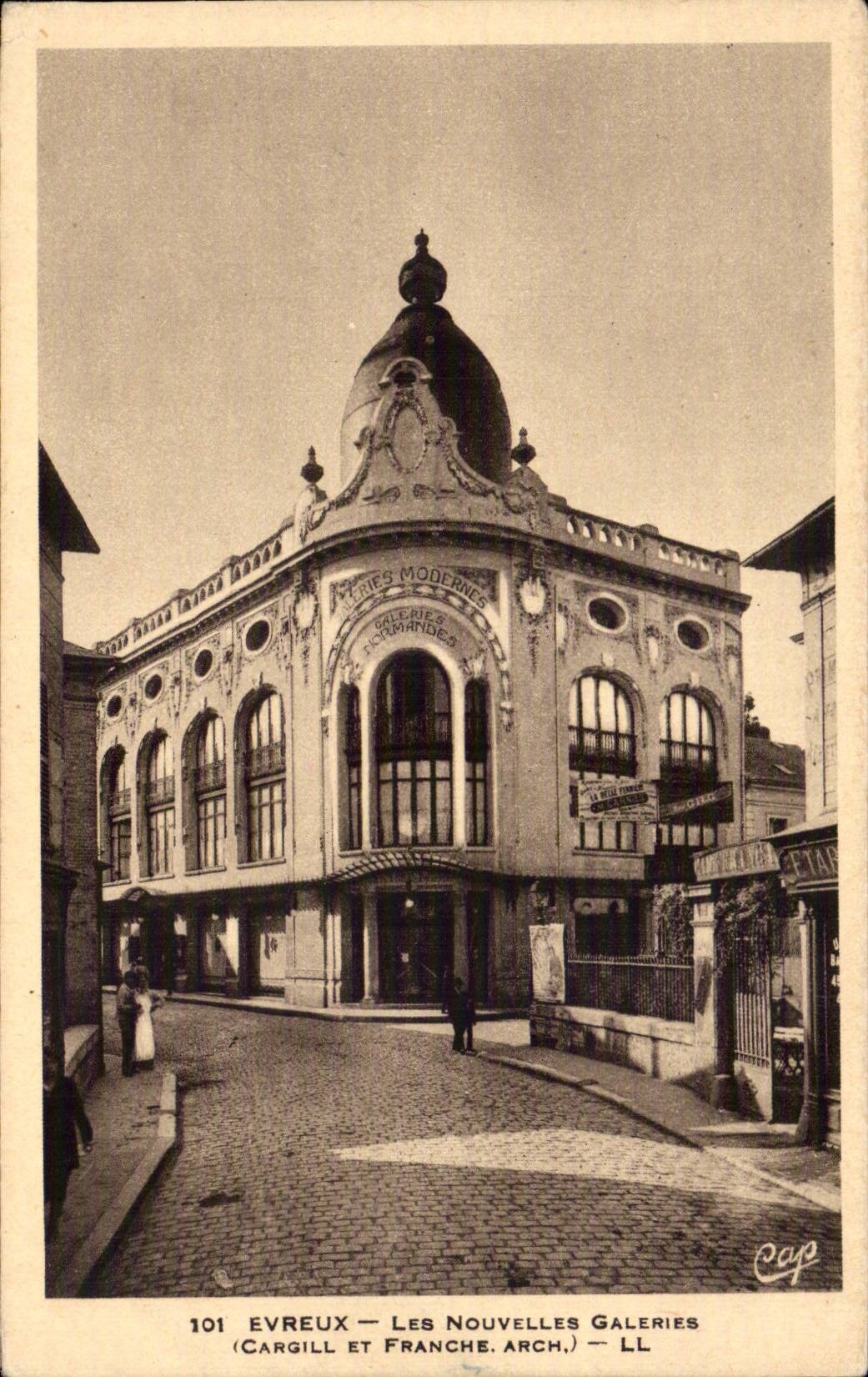 CPA Evreux Les nouvelles galeries ( Cargill et Franche )
