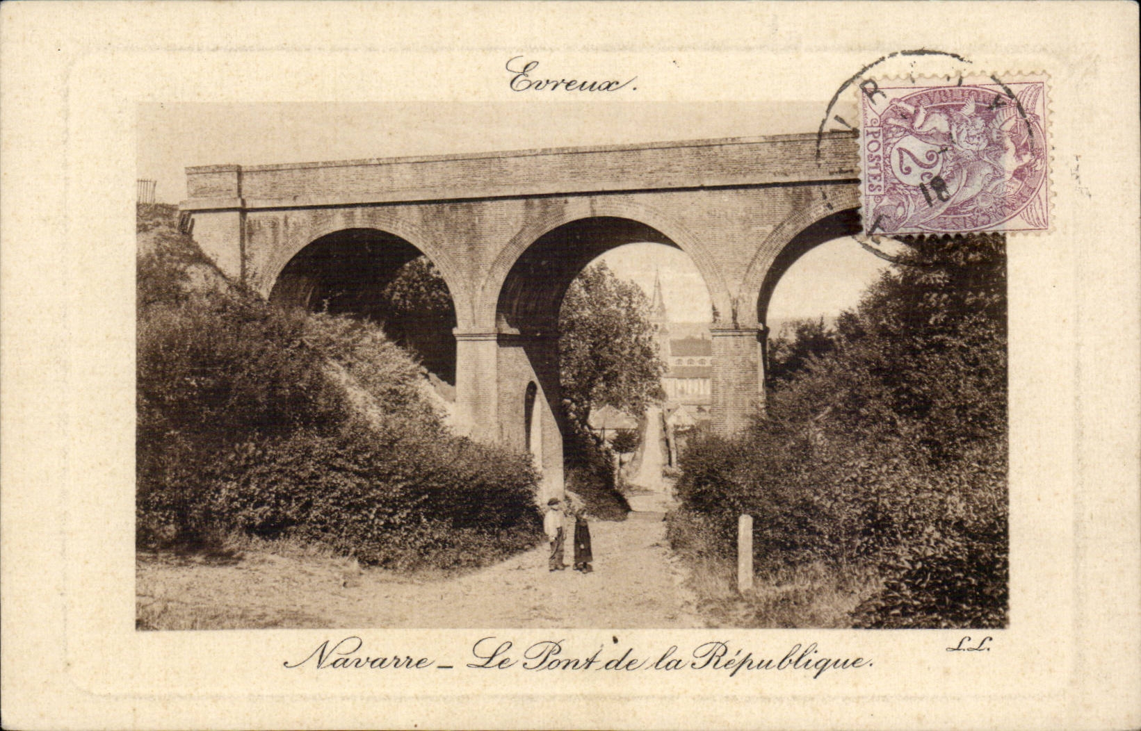 CPA Evreux Navarre Le pont de la republique