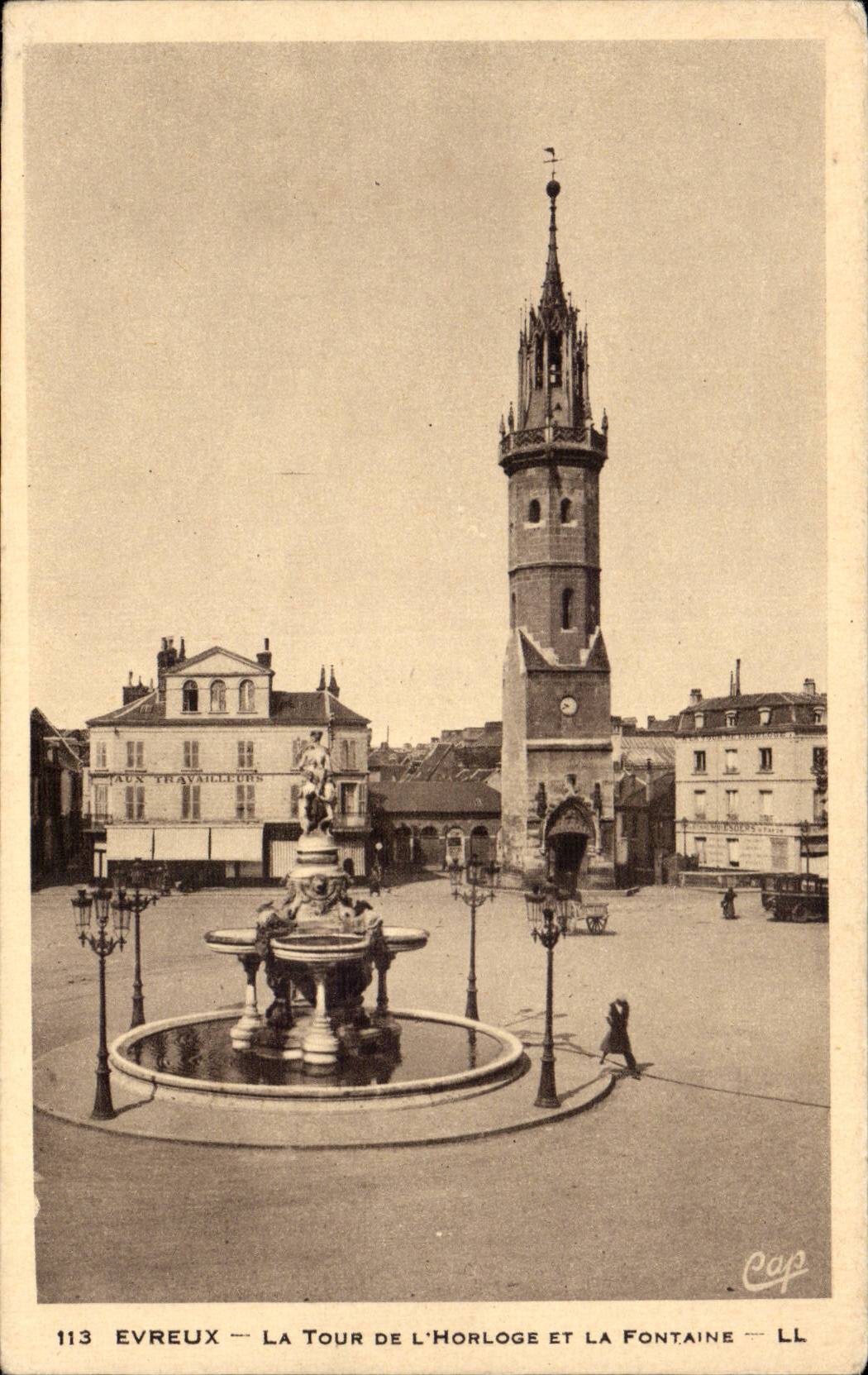 Evreux — La Tour de l'Horloge et la Fontaine — Cap