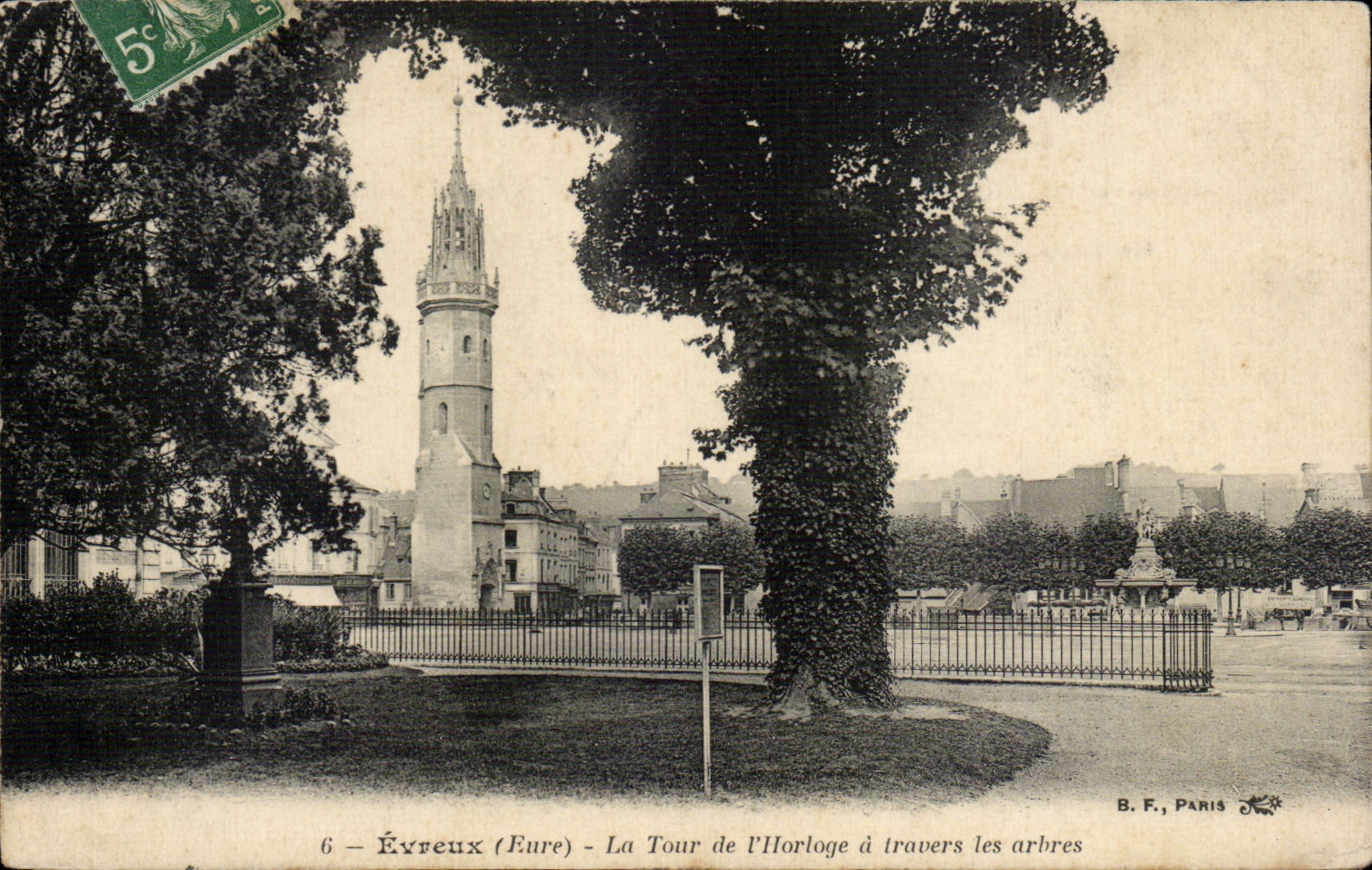 Évreux (Eure) - La Tour de l'Horloge à travers les arbres — B. F., Paris, n°6