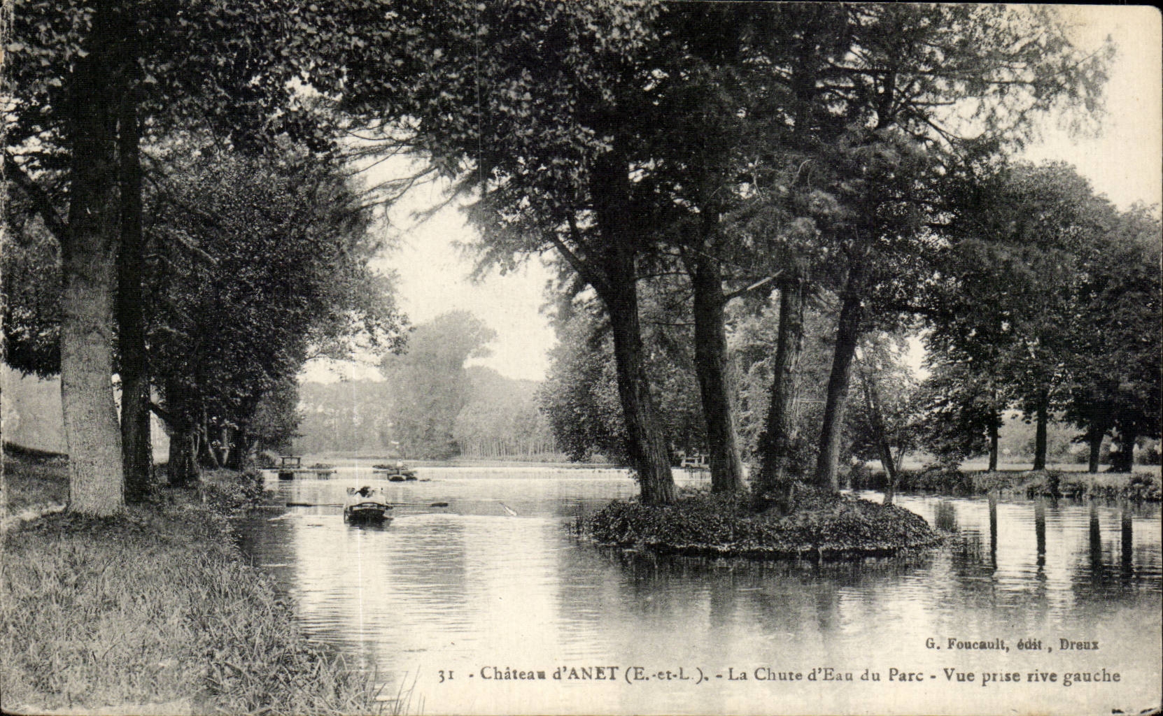 CPA Anet Chateau La chute d'eau du parc Vue prise rive gauche