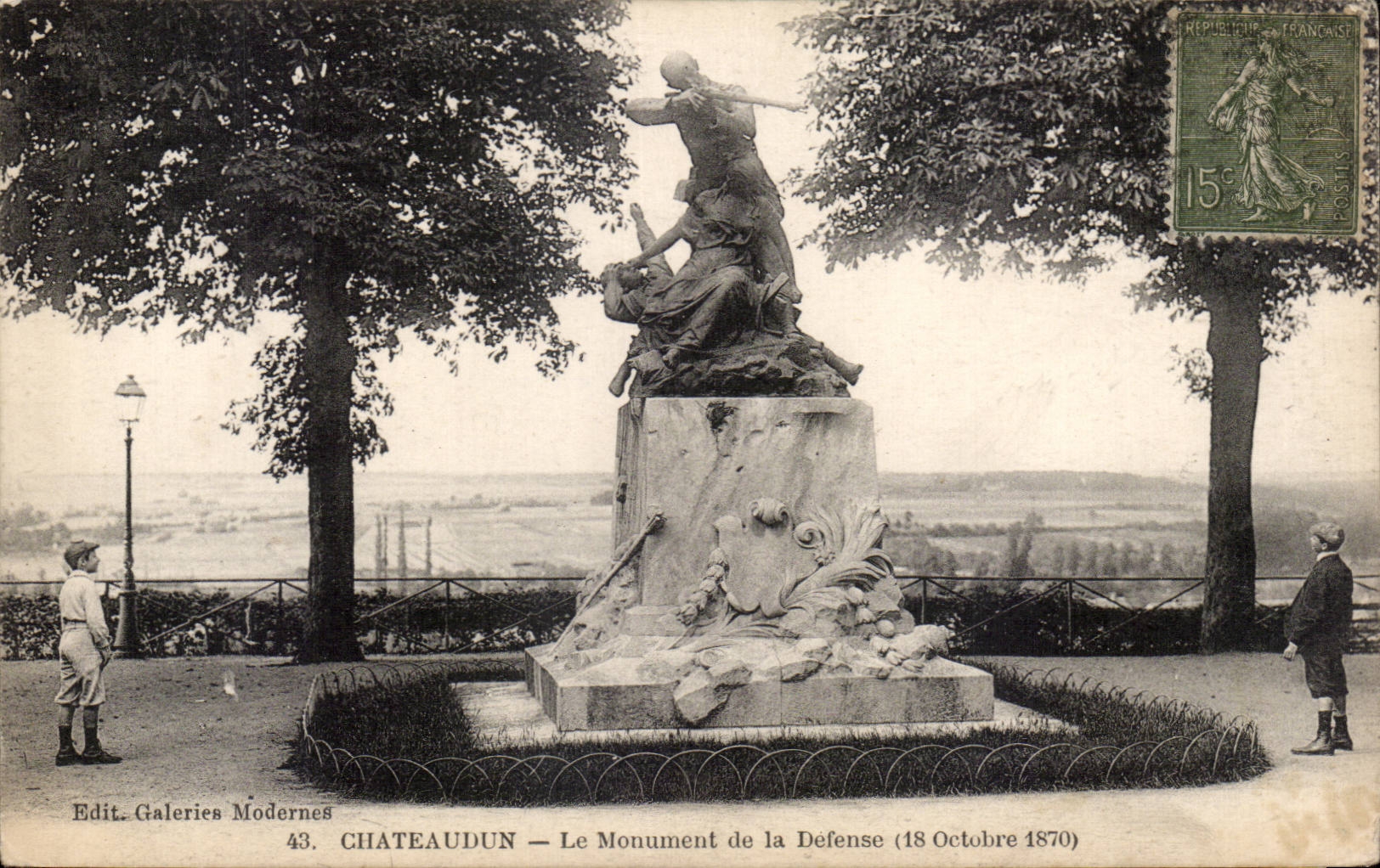 Châteaudun — Le Monument de la Défense (18 Octobre 1870) — Edit. Galeries Modernes n°43