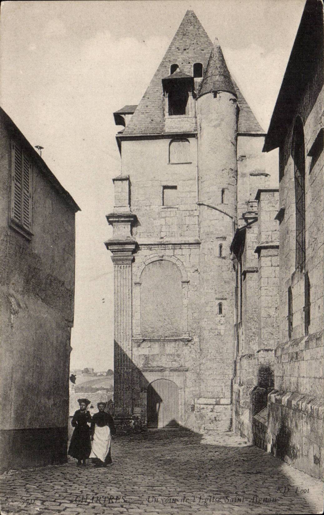 Chartres — Un coin de l'Église Saint-Romain — J. Loot