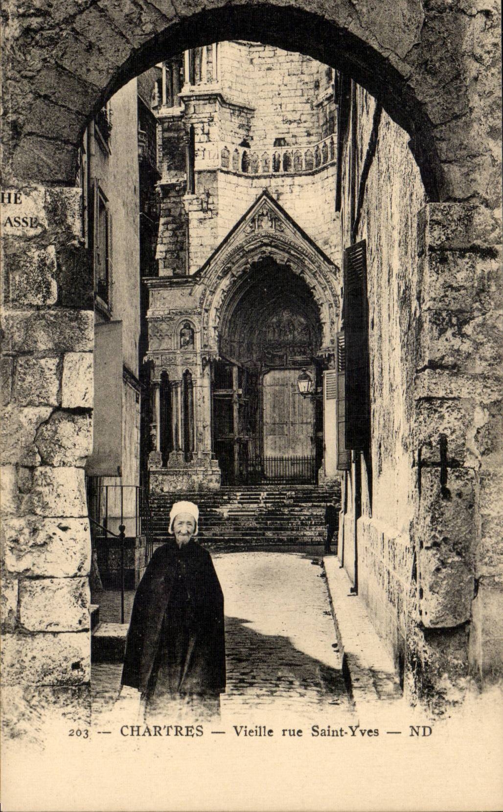 CPA Chartres Vieille rue St Yves