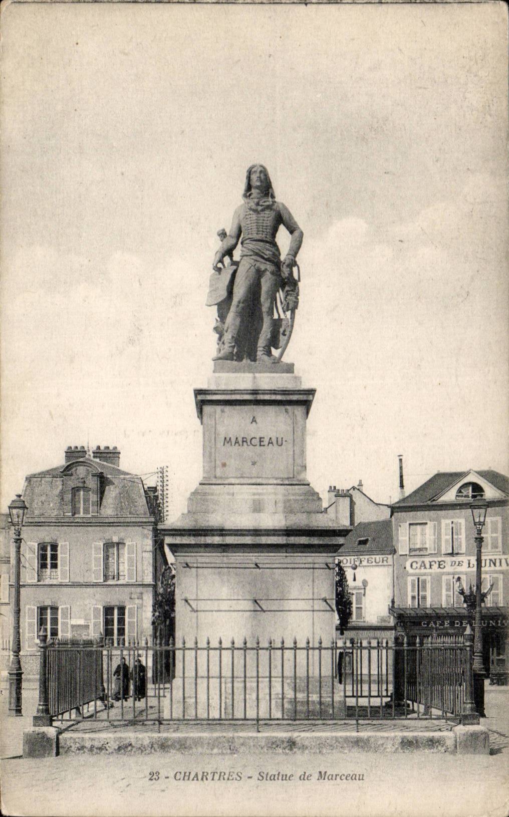Chartres - Statue de Marceau — éditeur P.A. Anschlitz, n°23