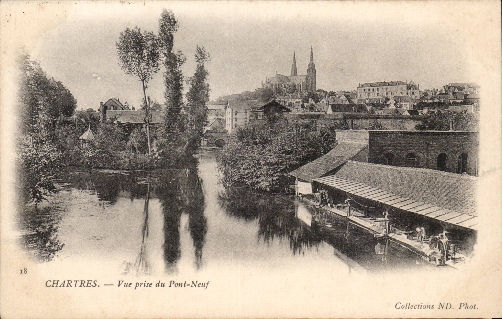 CPA Chartres Vue prise du Pont Neuf