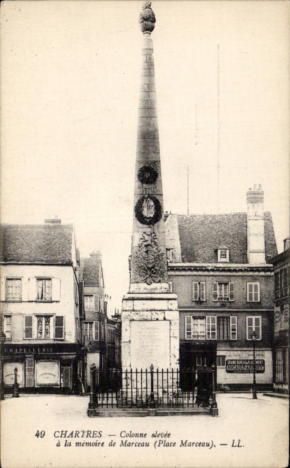 Chartres — Colonne élevée à la mémoire de Marceau (Place Marceau) — LL.