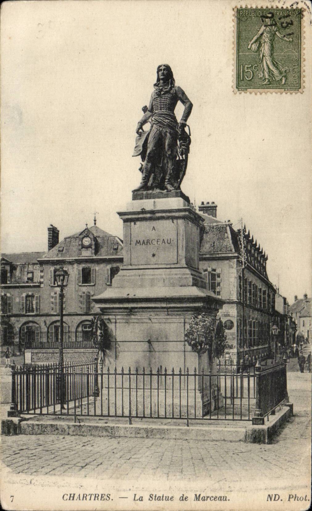 CPA Chartres Statue de Marceau
