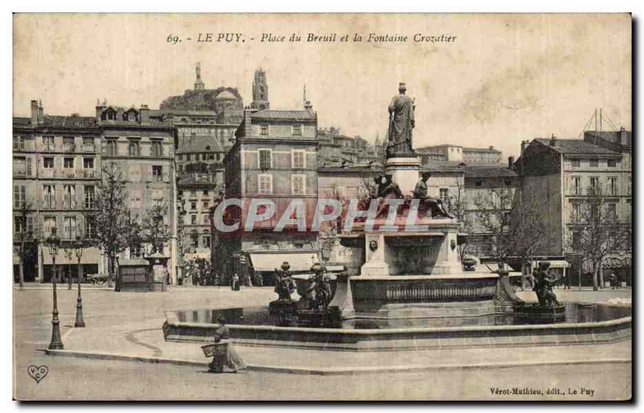 CPA Le Puy Place du Breuil et la fontaine Crozatier