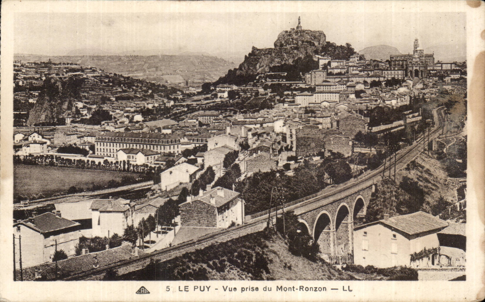 Le Puy - Vue prise du Mont-Ronzon — LL