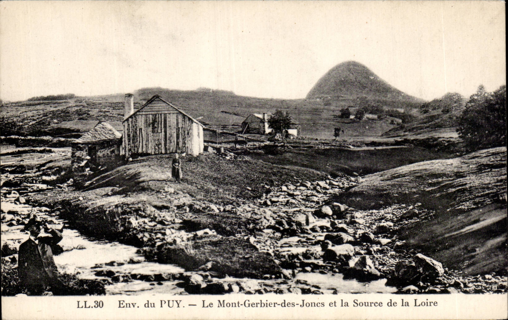 Env. du PUY — Le Mont-Gerbier-des-Joncs et la Source de la Loire — LL.30